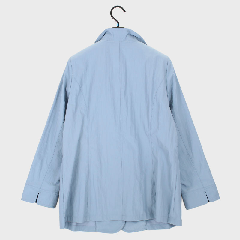 婦人前ボタンデザインジャケット