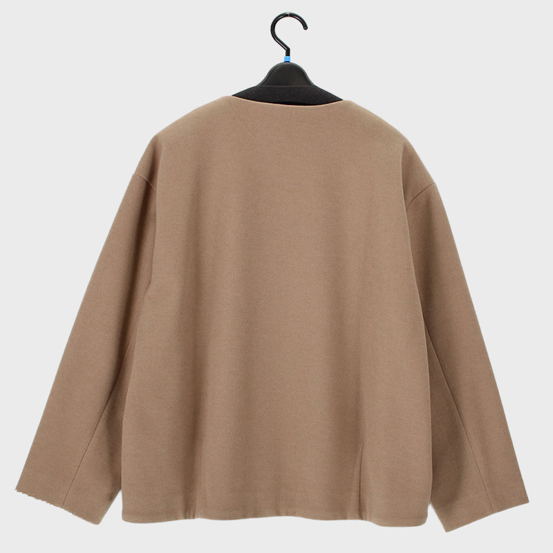 婦人衿なしスナップボタンポケットフェイクファー付コート