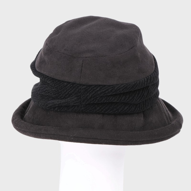 『吸湿裏暖』クローバーチャーム付きロールアップハット