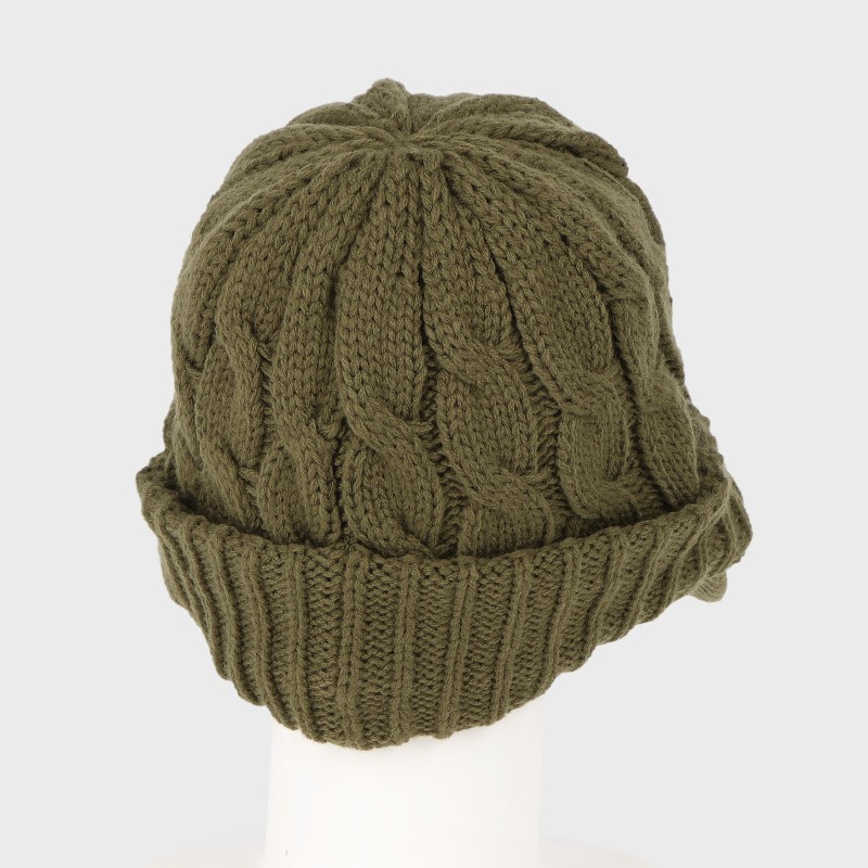 つば付きニットキャスケット