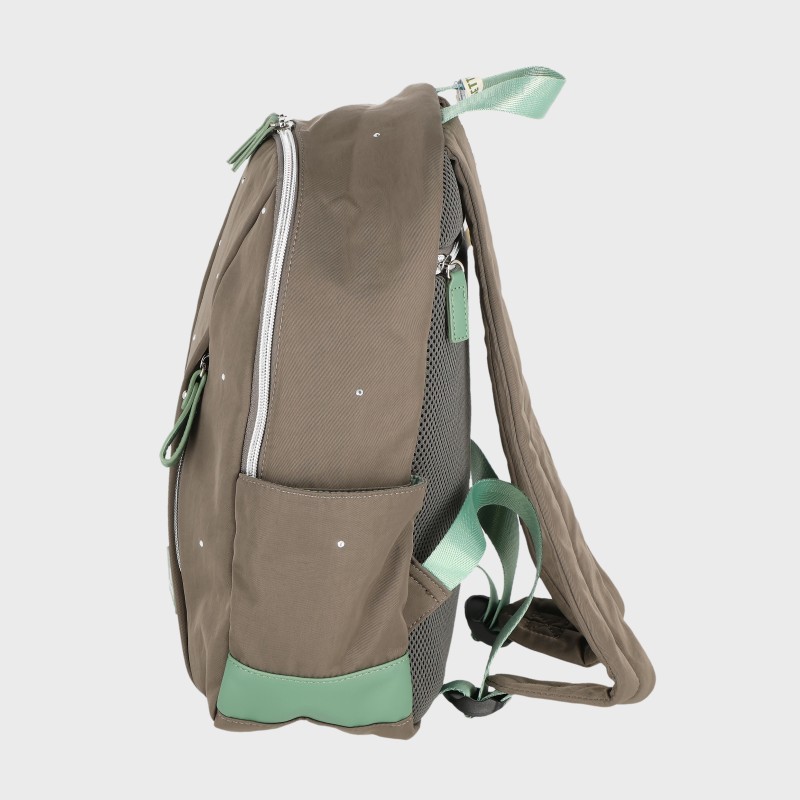 婦人ストーン付きリュック