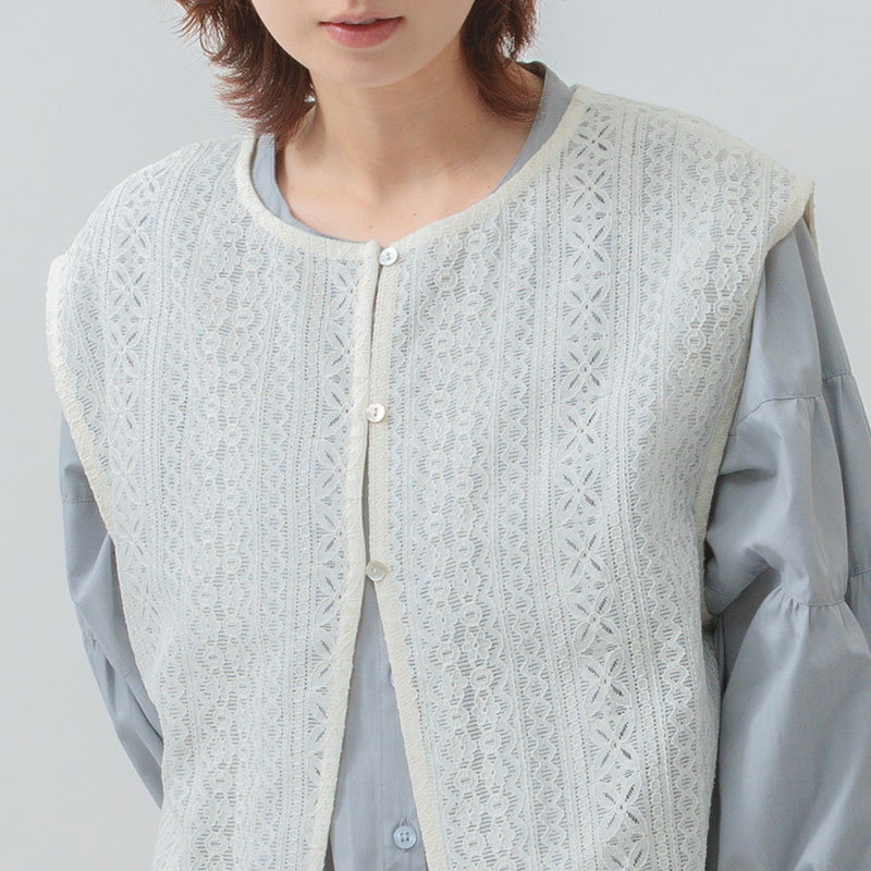 婦人『m.m.o』前開きレースベスト