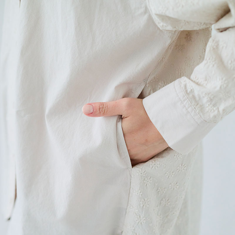 婦人『cloudnine』先染めコットン無地・花柄刺しゅう・ドビードット柄前開きチュニック