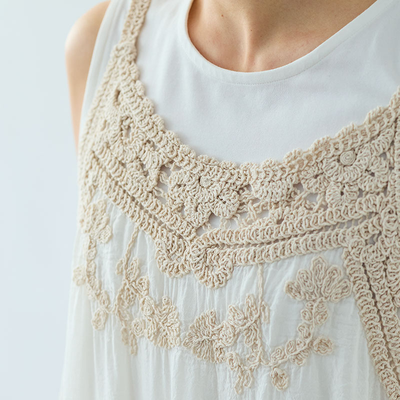 婦人『cloudnine』レース刺繍入りキャミベスト