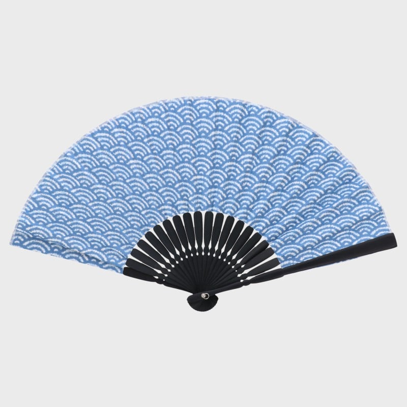紳士布 扇子 23cm 青海波 薄藍