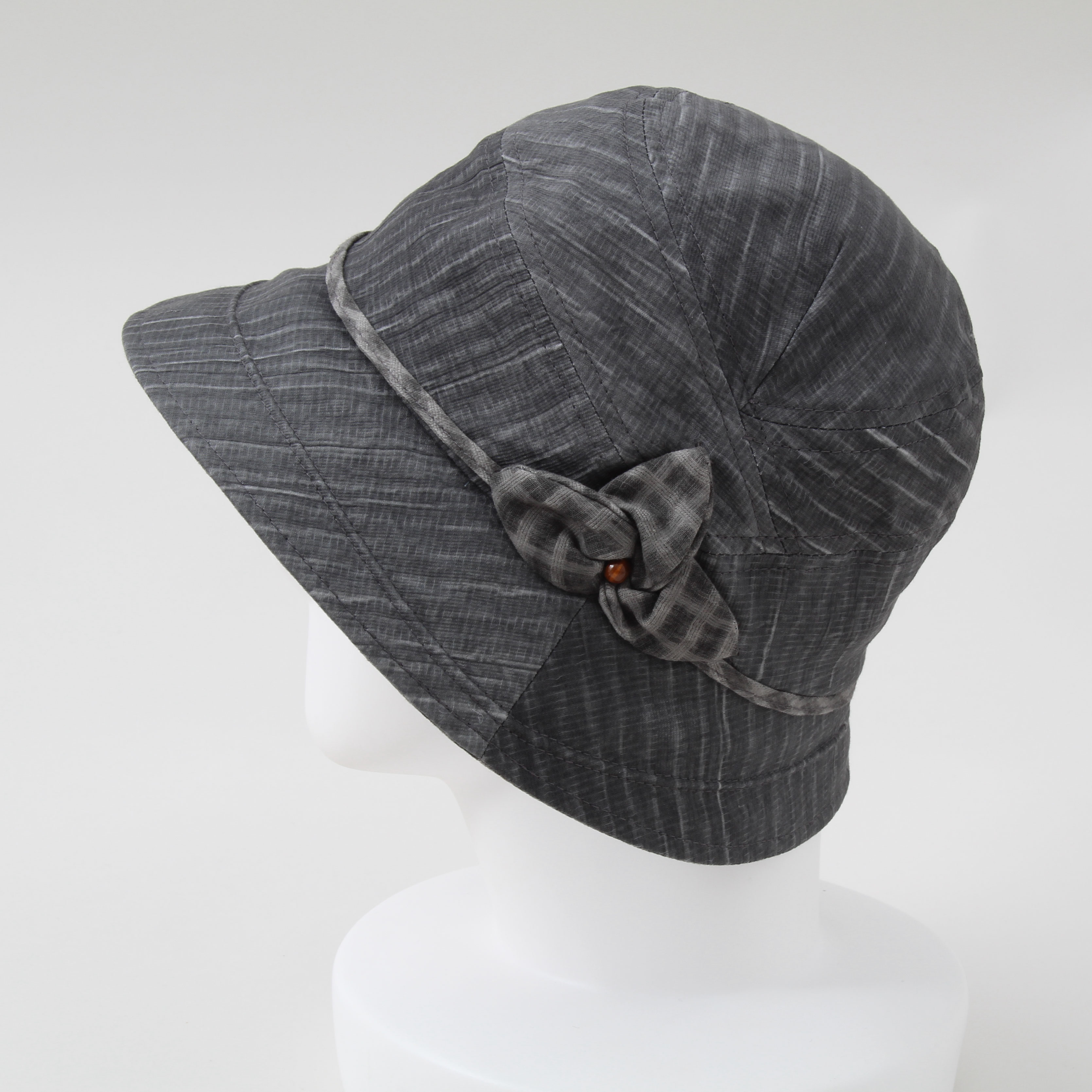 『LUCIANO VALENTINO』つば裏柄入りコサージュ付きハット/吸水・静電・接触冷感・消臭機能