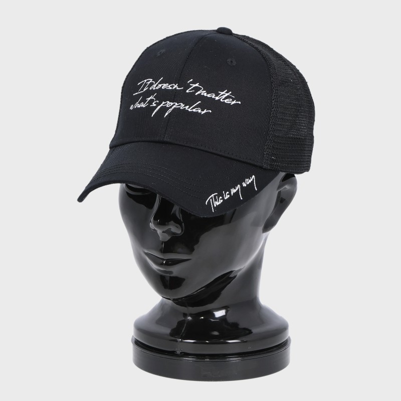 紳士英字ロゴ刺しゅうメッシュCAP
