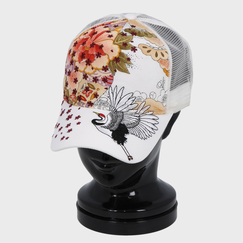 紳士和柄刺しゅうメッシュキャップ