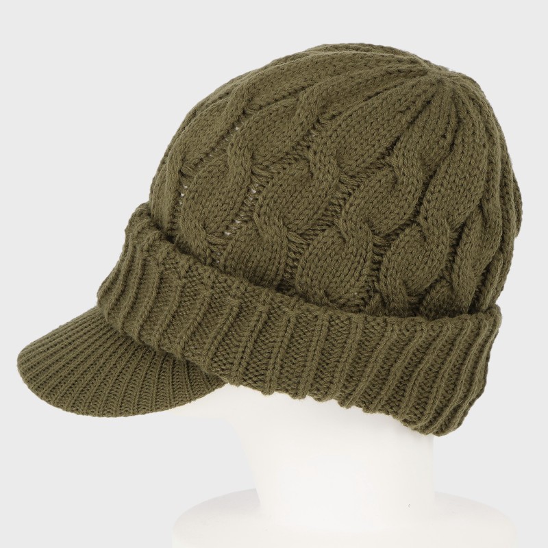 つば付きニットキャスケット