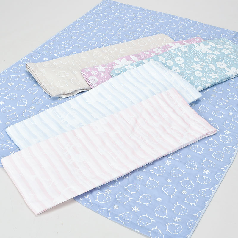 綿ガーゼ三層タオルケット