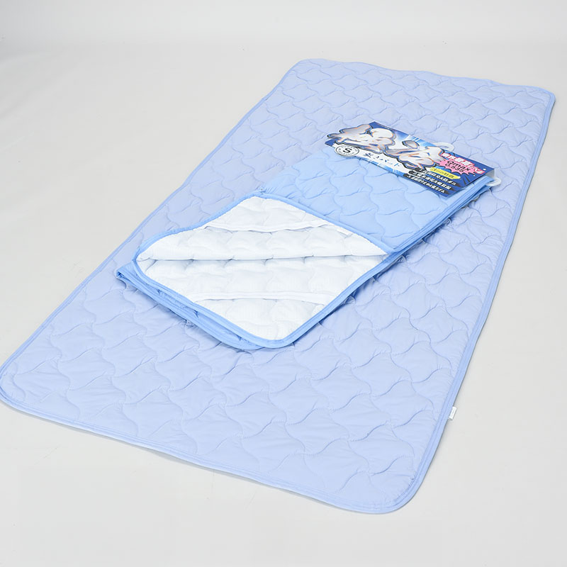 超冷感多機能裏滑り止め敷きパッドS