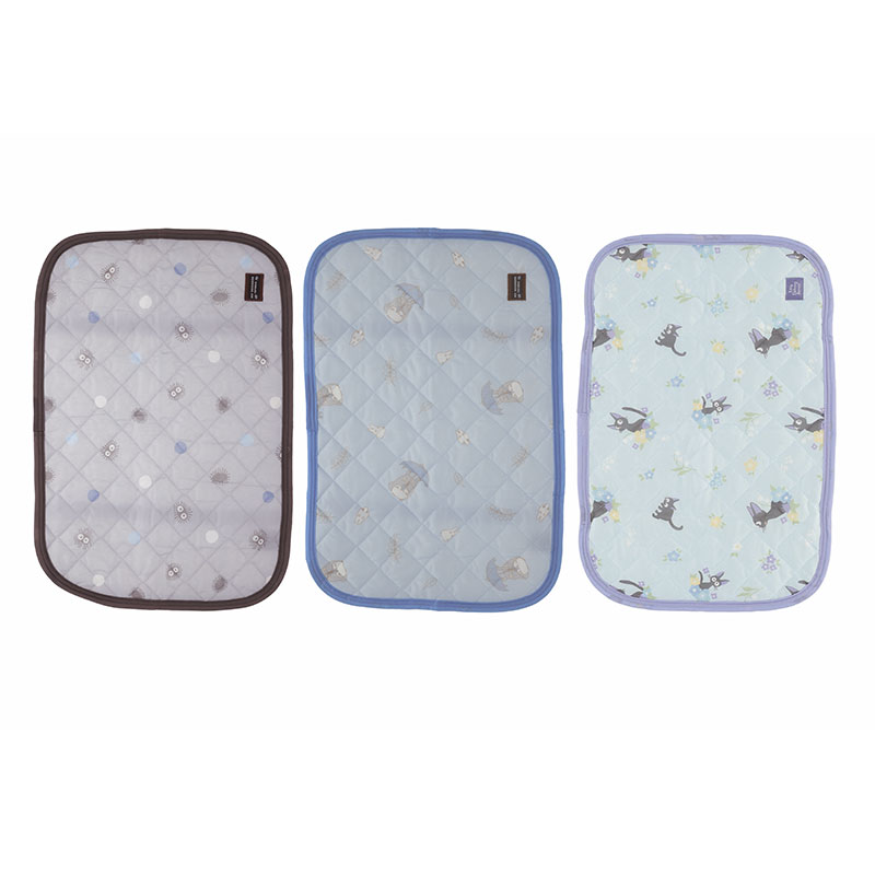 ジブリひんやり枕パッド