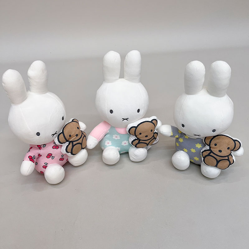 ミッフィーくまだっこすわりぬいぐるみ