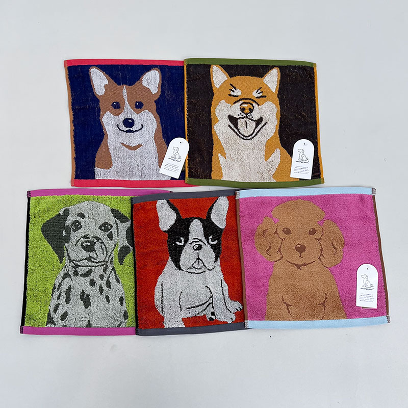 イヌ柄キャリータオル