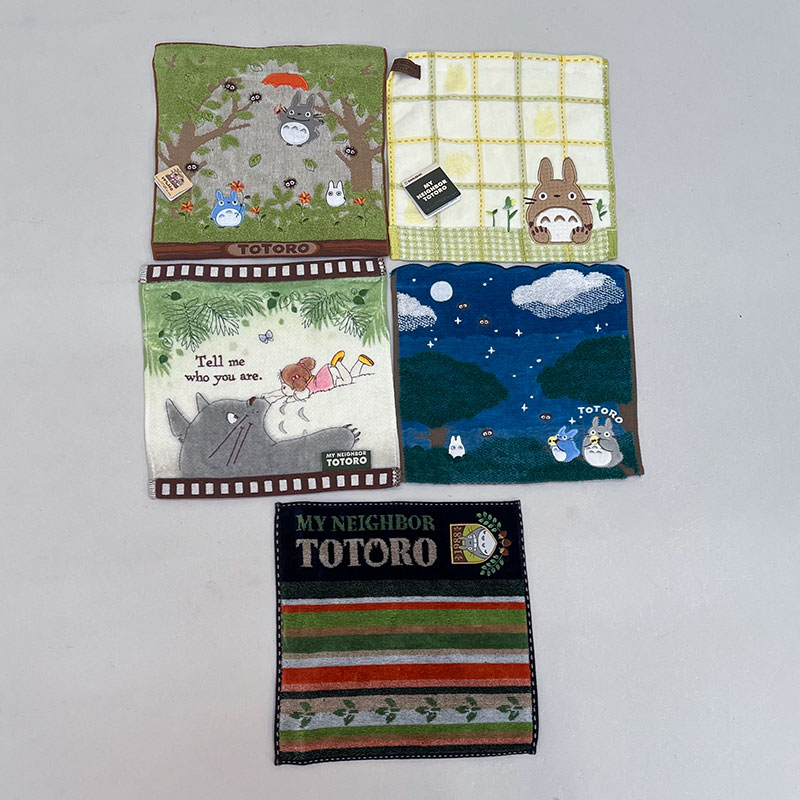 トトロミニタオルハンカチ