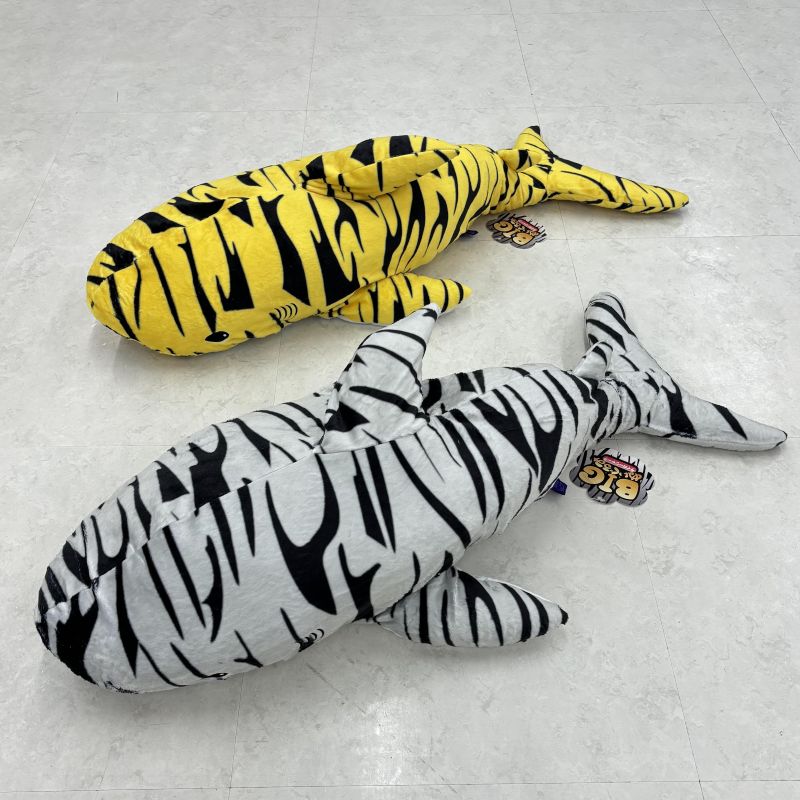 ビッグぬいぐるみタイガーシャーク