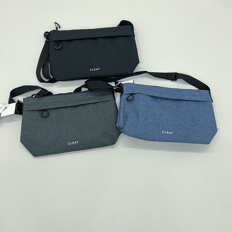 ショルダーバッグ