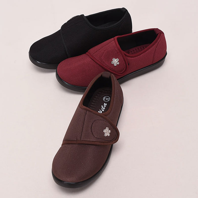 「足おもい」婦人介護シューズワンタッチ