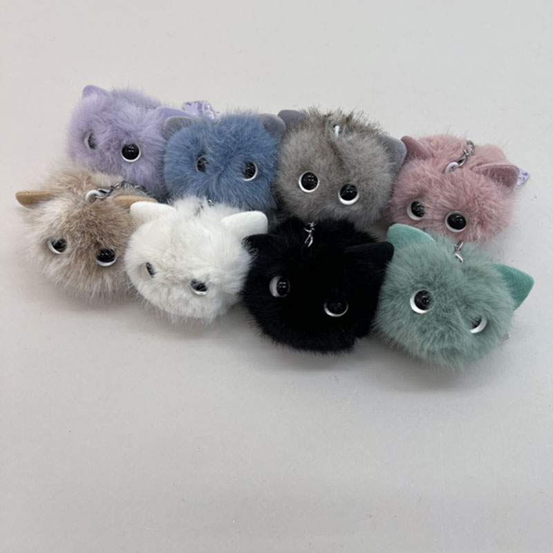 ふわふわ猫フェイスチャーム