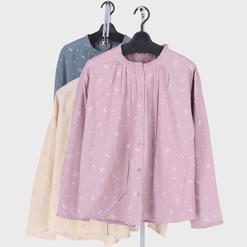 婦人大寸長袖フリル衿花柄シャツ