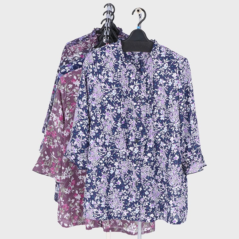 婦人7分袖抜染プリントタック使いプリントブラウス2柄