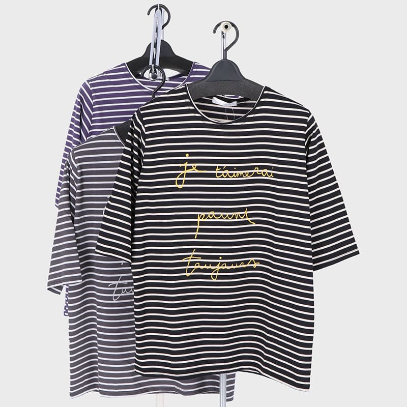 婦人箔プリントTシャツ