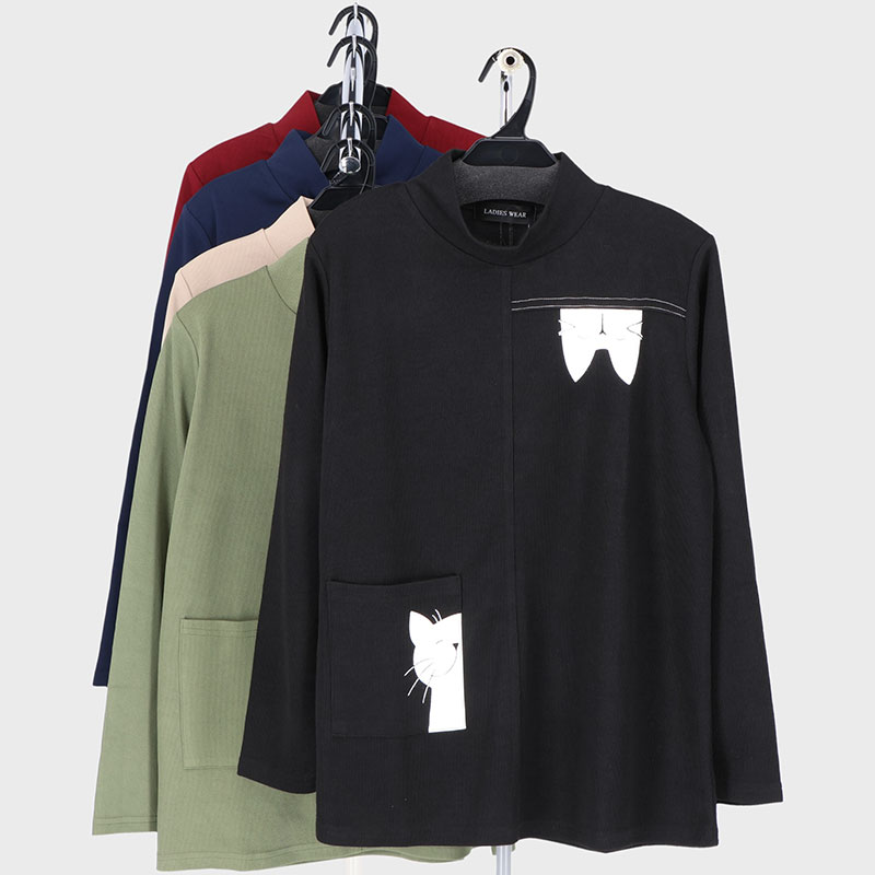 婦人ねこプリントTシャツ