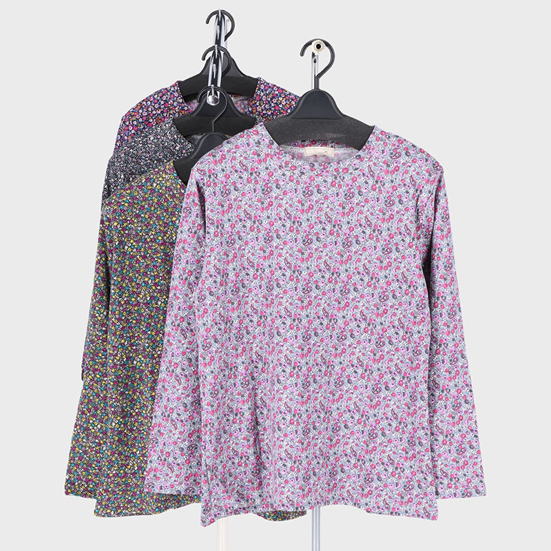 婦人大寸裏起毛総柄プルオーバー2柄