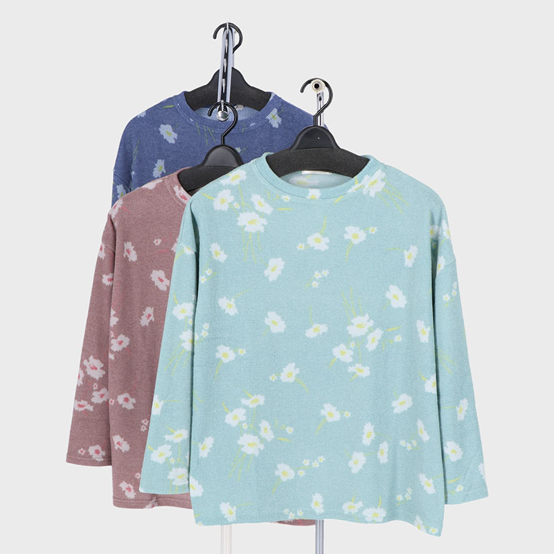 婦人起毛プリントTシャツ