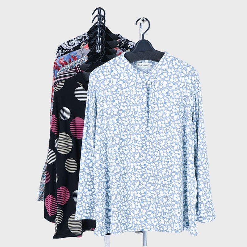 婦人大寸長袖プリント胸ギャザーTシャツ