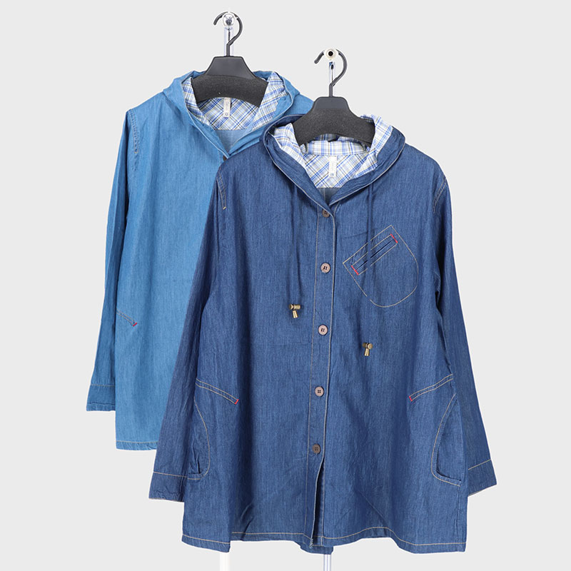 婦人デニムフード付き布帛使いジャケット