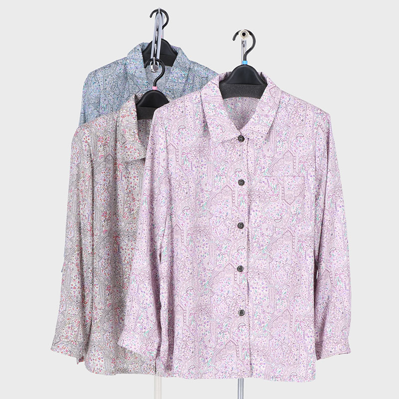 婦人抜染プリントブラウス