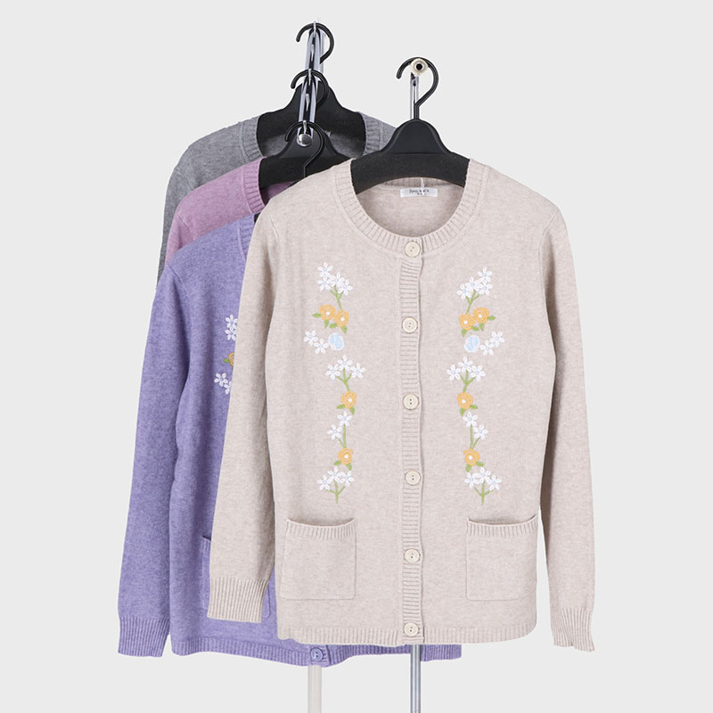 婦人もちもちニット刺しゅうカーディガン