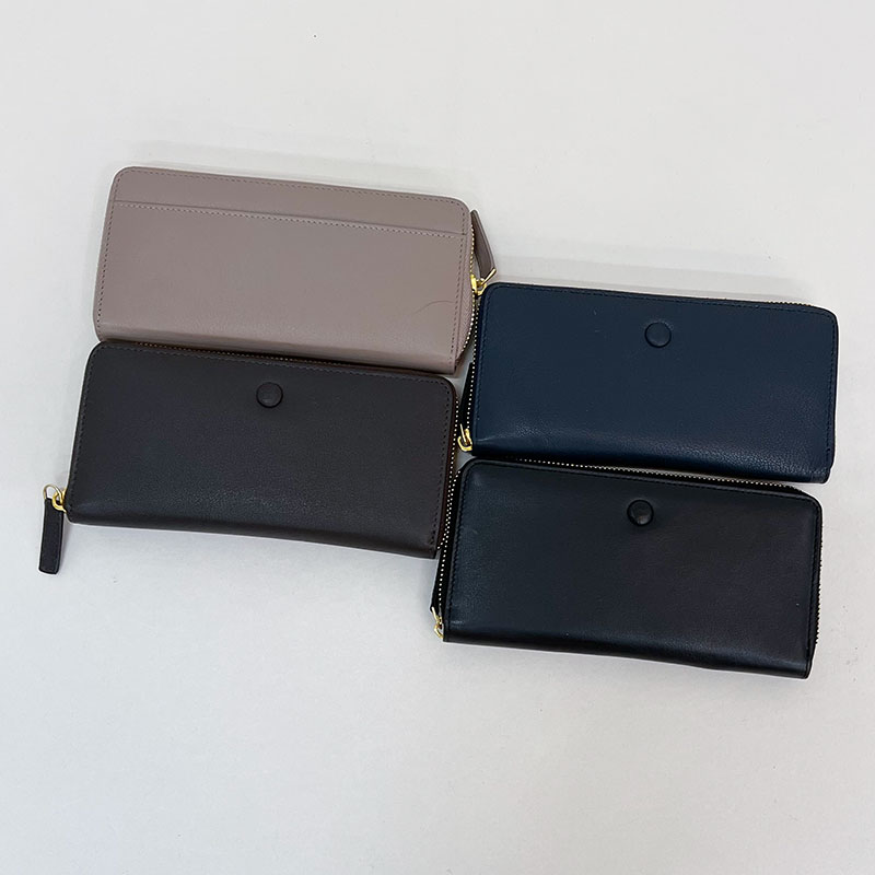 本革くるみボタン長財布