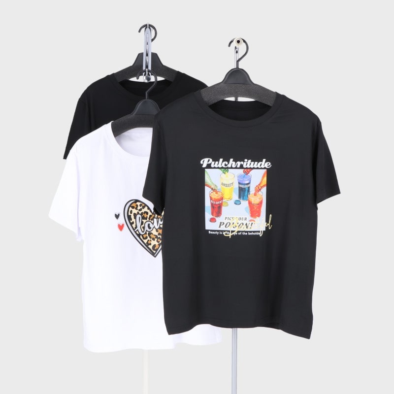 婦人キラキラTシャツ