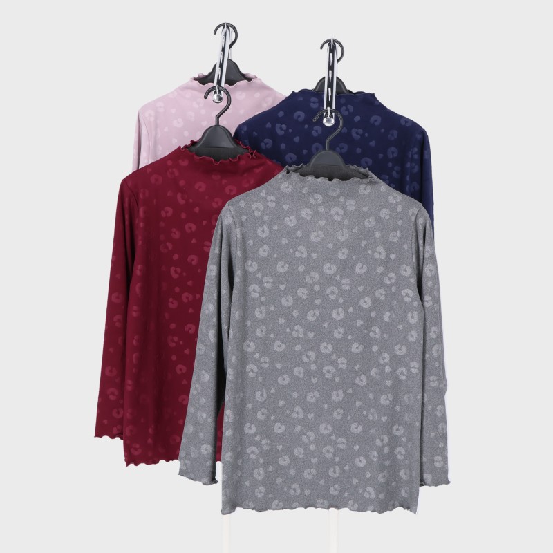 婦人ピーチ起毛エンボス加工Tシャツ