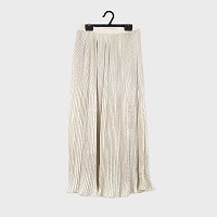 �w�l�f�U�C���X�J�[�g