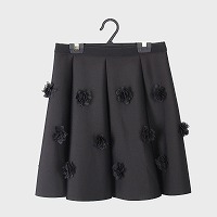 �w�l�wVERITE�x�t�����[���`�[�t�t���~�j�X�J�[�g