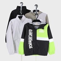 �j�����������b�V���W���P�b�g�Q�^