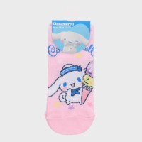 �����wCinnamonroll�x�X�j�[�J�[��\�b�N�X